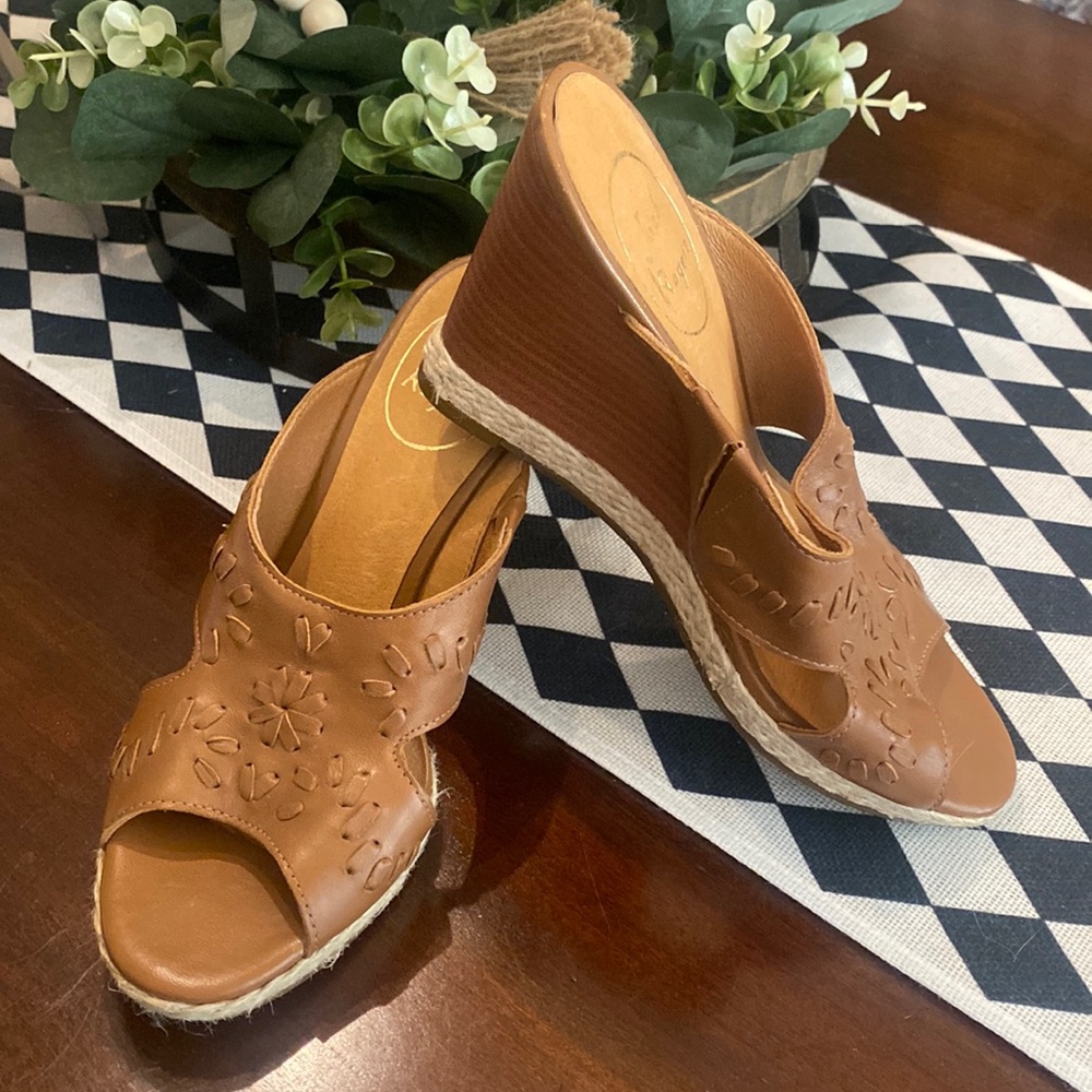 Jack Rogers Oak Tan Sophia Wedge Sandals Women’s Size 6